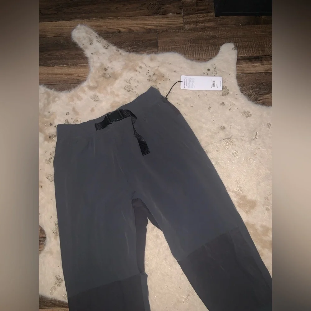 ALO Yoga new tag